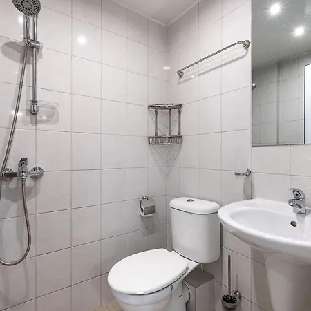 Апартамент Jazz & Wine & Next To Sea Garden & Parking & Hbo & Netflix & 2 Bathrooms