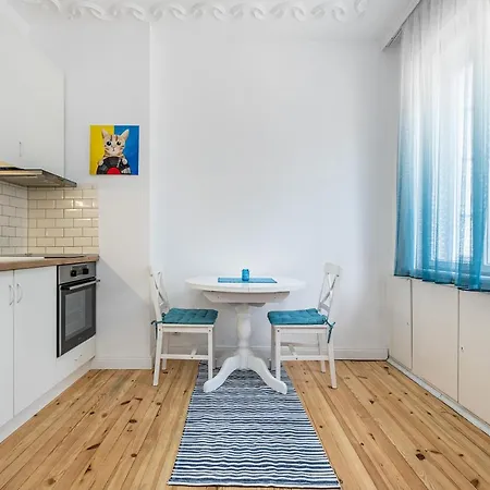 Апартамент Jazz & Wine & Next To Sea Garden & Parking & Hbo & Netflix & 2 Bathrooms Варна